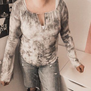 American Eagle // Wide Sleeve